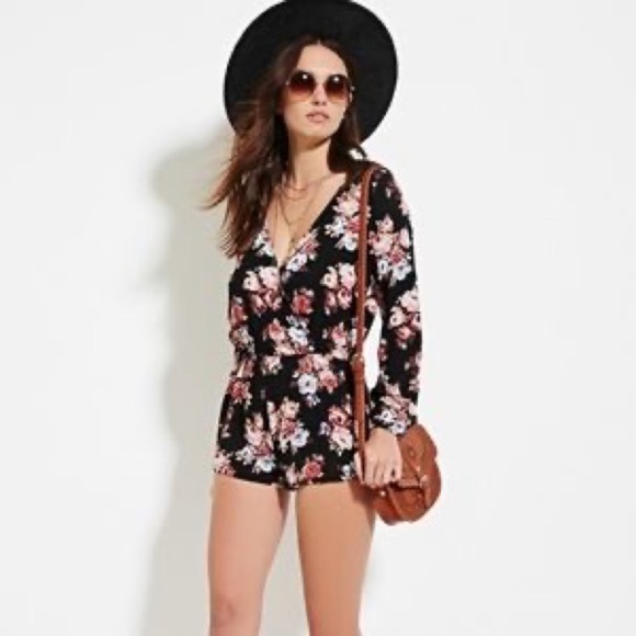 Forever 21+ Plus size 0X Black w/Pink Floral Design Long Sleeve Romper Shorts - Picture 1 of 11